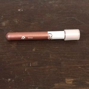 Glossier liquid eyeshadow lidstar